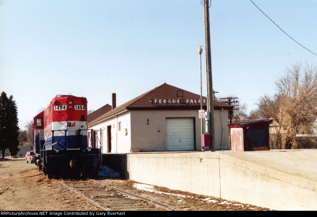 MNN GP9 #1484 - Minnesota Northern RR